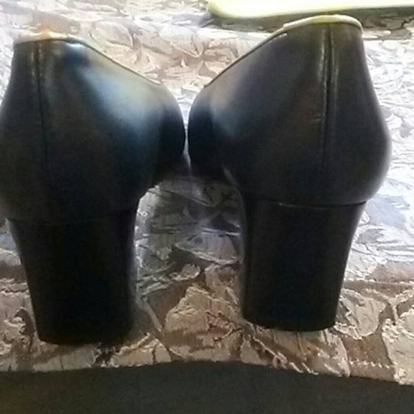 Iberia Heels with Yellow Trim - Picture 5 of 6